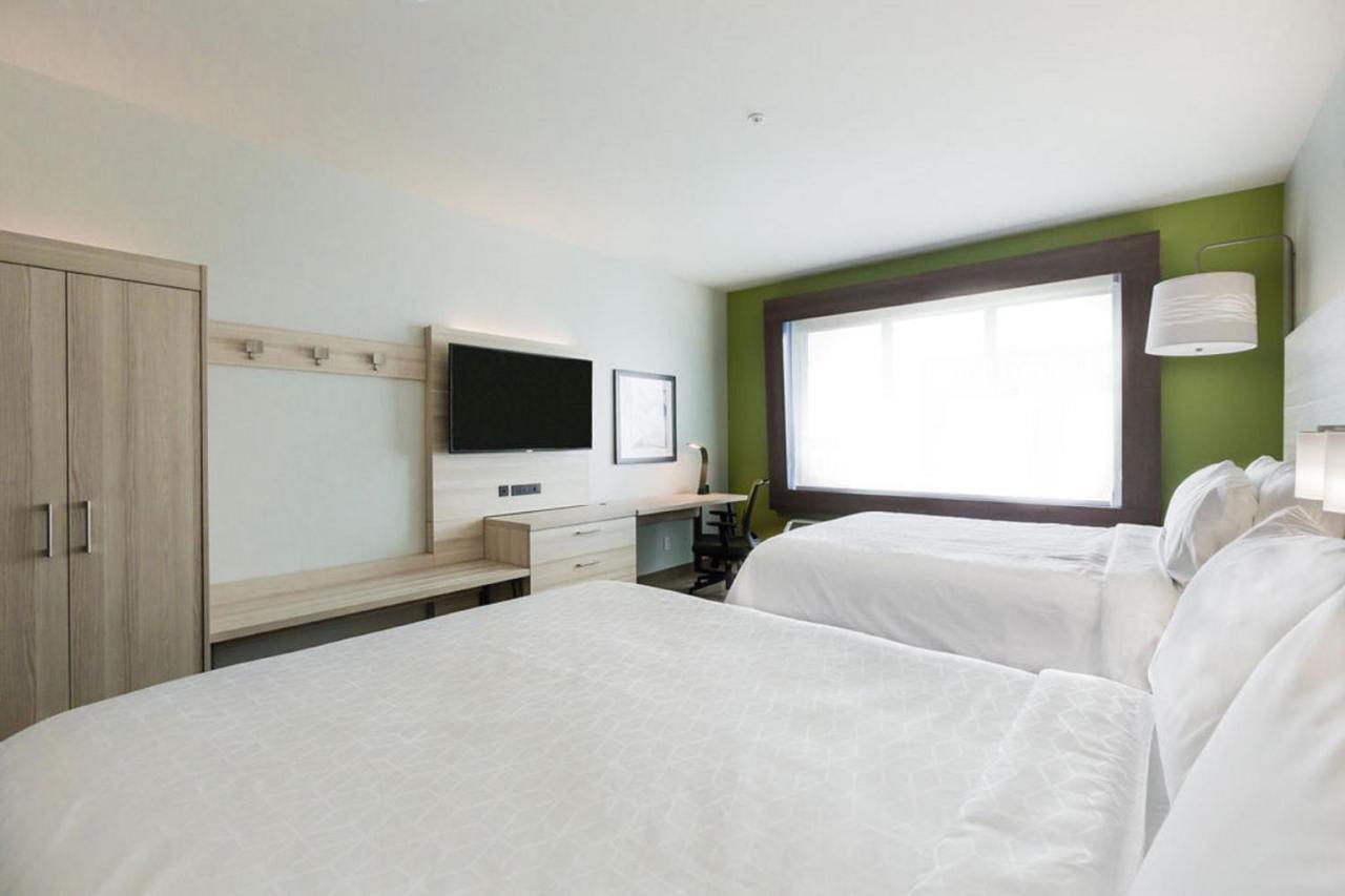 Holiday Inn Express & Suites Edmonton N - St Albert, An Ihg Hotel Saint Albert Esterno foto