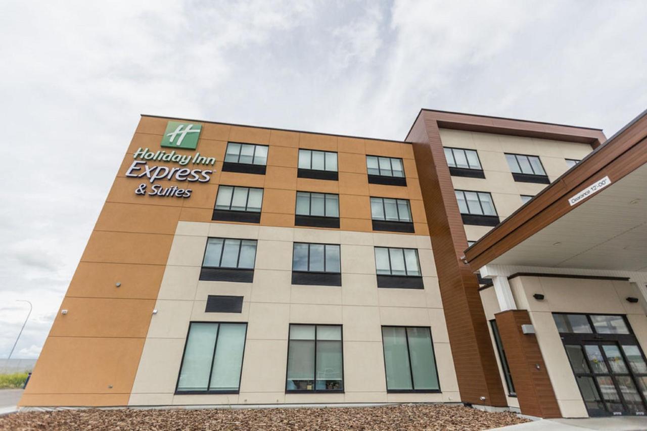 Holiday Inn Express & Suites Edmonton N - St Albert, An Ihg Hotel Saint Albert Esterno foto